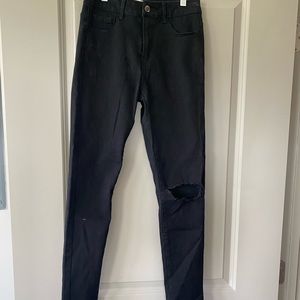 Black skinny jeans